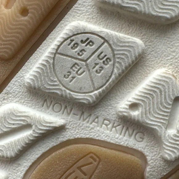 Keen Knotch Creek Girls Sandals Closed Toed Hiking Water Shoe in Pink - Picture 6 of 7